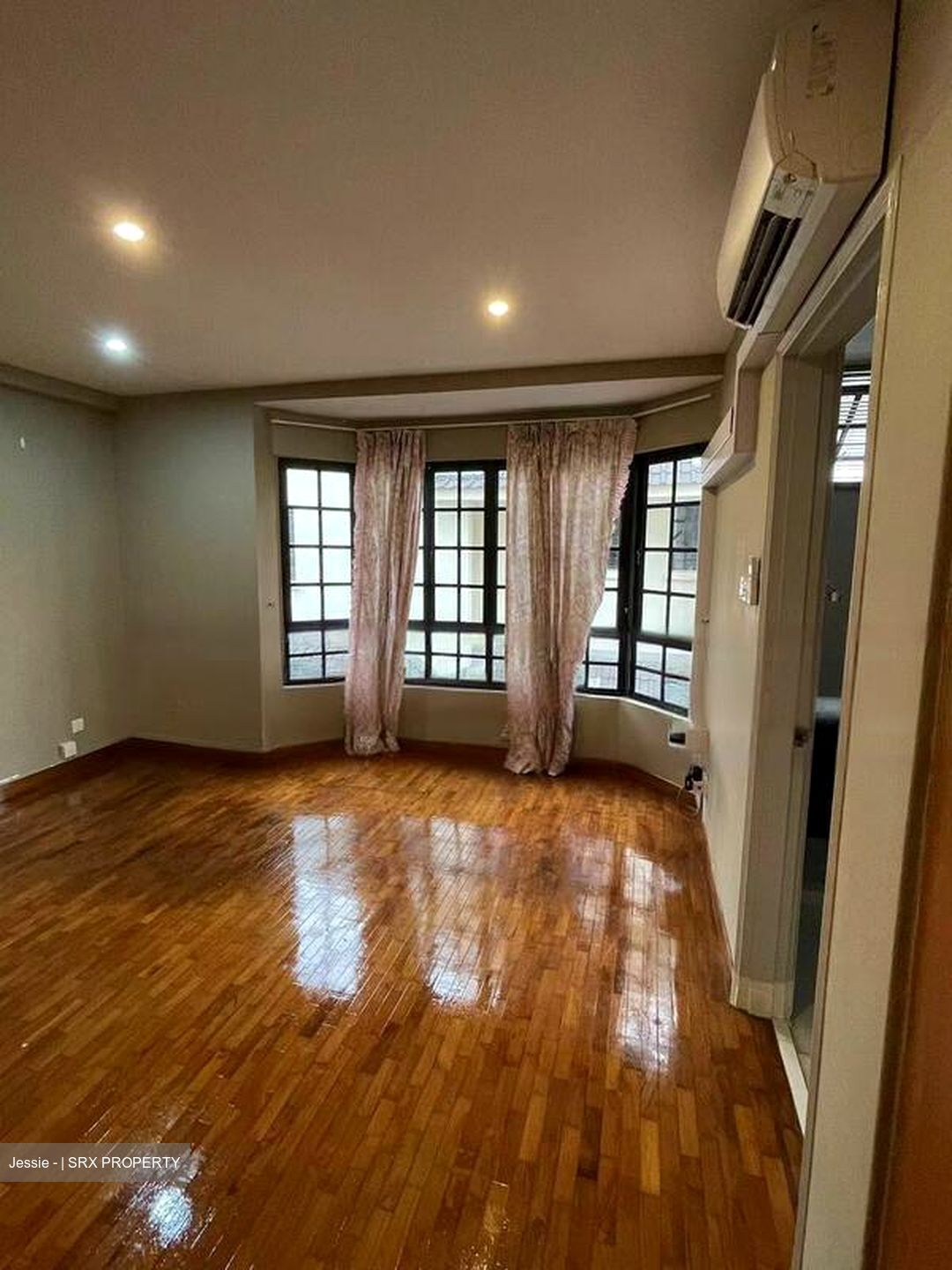 Yunnan Gardens (D22), Terrace #467842871